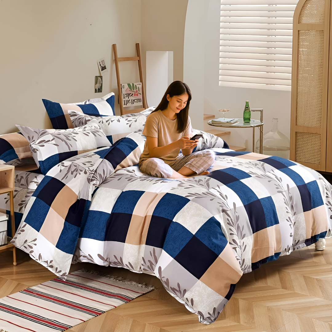 Luxury Bedding Set 6 PCs  – Duvet Cover 220x240 with 4 Matching Pillow Covers (MNC18)