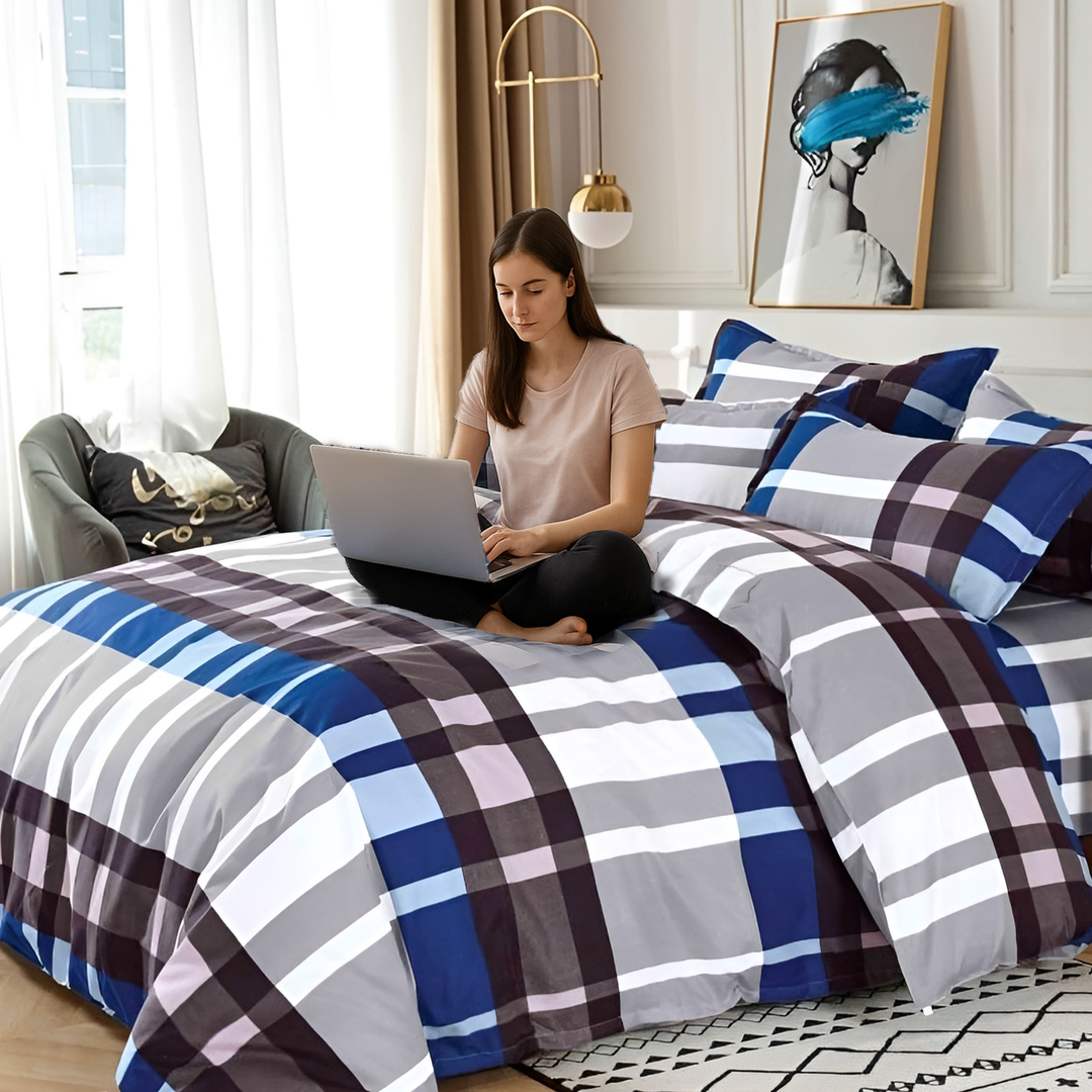Printed Bed Set King Size 6 PCs Set with Flat Sheet, Duvet Cover  & Pillow Covers (MNC20)