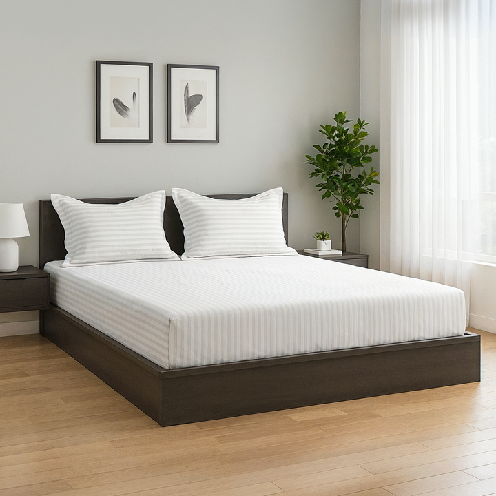 100% Combed Cotton 300 TC Hotel Fitted Sheet Set with Pillowcases