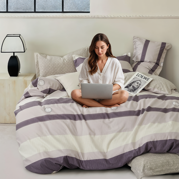 Floral 6 PCs Bedding Set with 220x240, Duvet Cover, Fitted Sheet with Deep Pocket (6FS111)