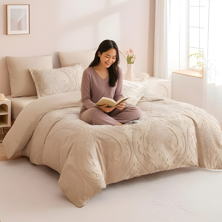 Embroidered 6 PCs Bedding Set – Duvet Cover, Fitted Sheet & 4 Pillowcases (6FM52)