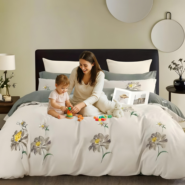 White Floral King Bedding Set 6 PCs – Soft Duvet Cover, Fitted Sheet & Pillowcases (6FS132)