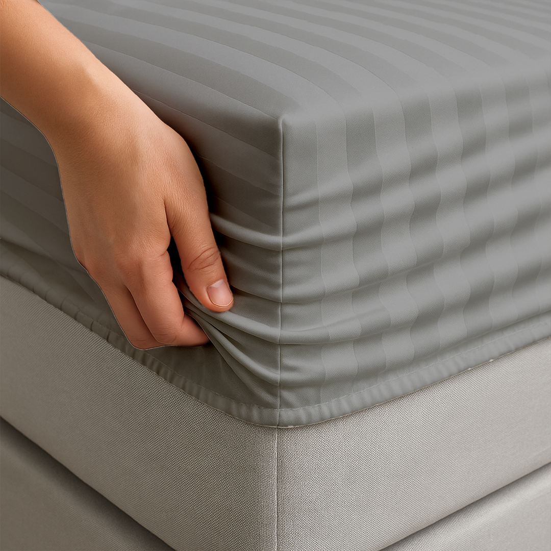 100% Combed Cotton 300 TC Hotel Fitted Sheet Set with Pillowcases