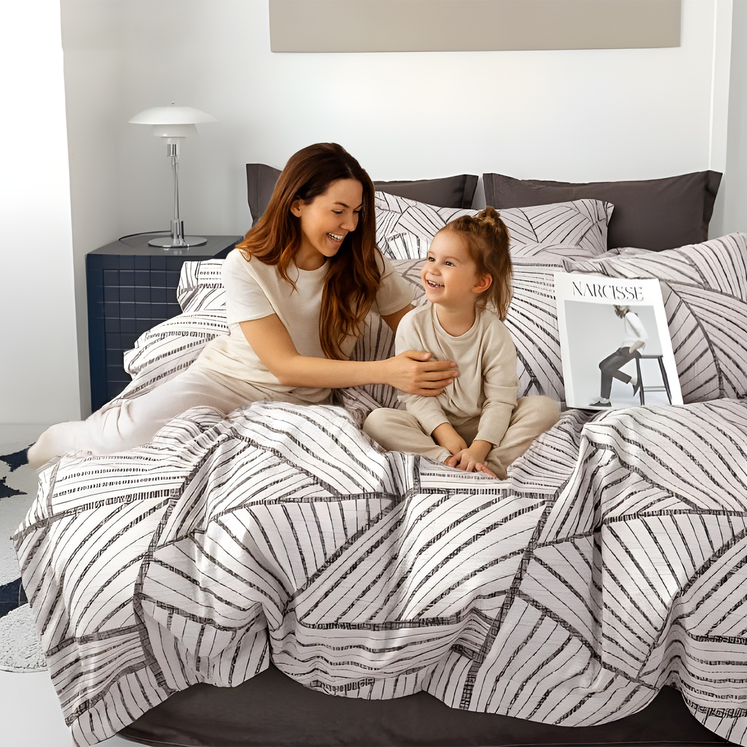 King Size 6 PCs Floral Bed Linen Set – Duvet Cover Set & 200x200 Fitted Sheet Set (6FS102)