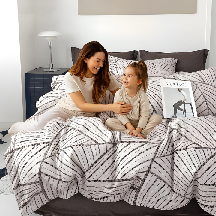 King Size 6 PCs Floral Bed Linen Set – Duvet Cover Set & 200x200 Fitted Sheet Set (6FS102)