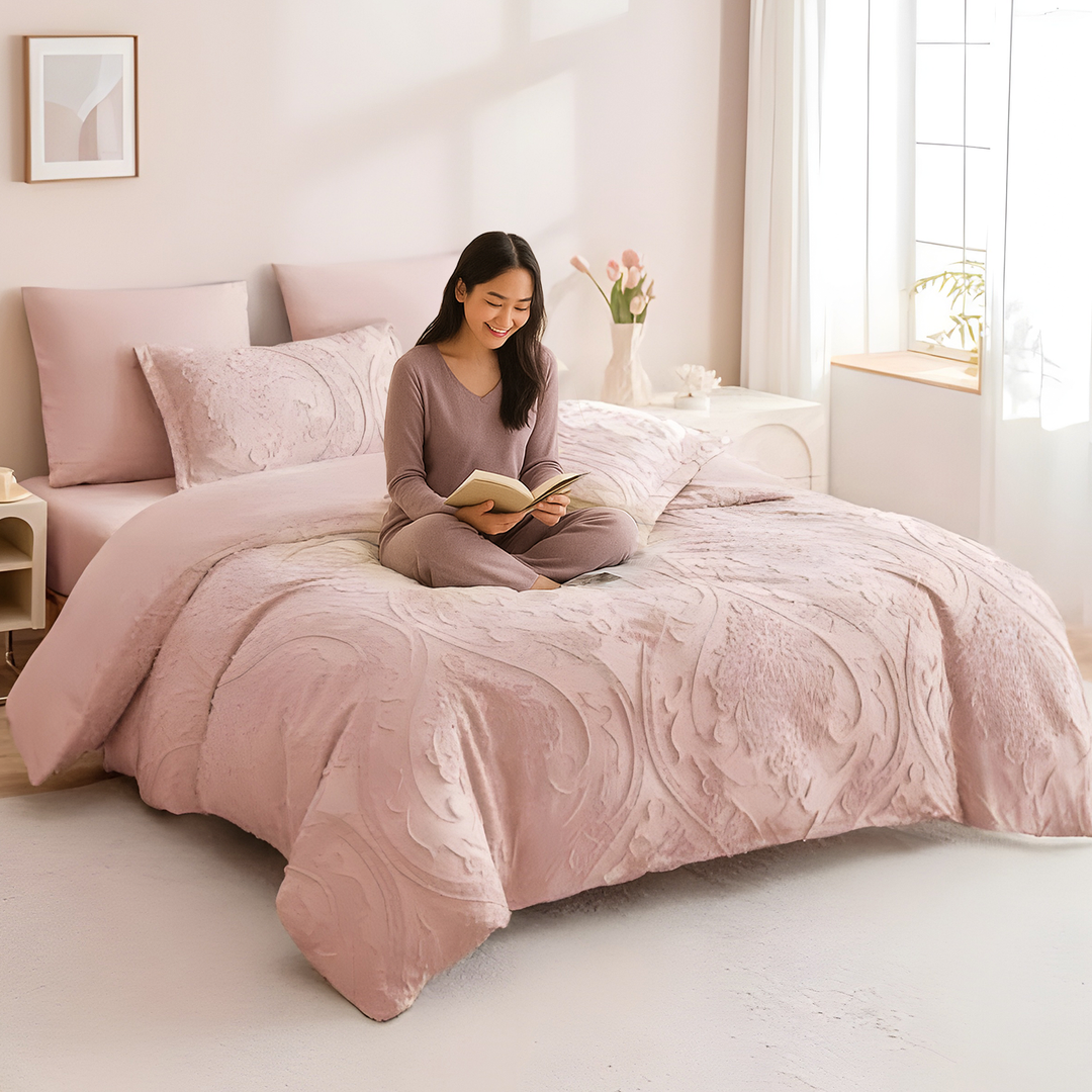 King Size 6 PCs Quilt Bedding Set – Duvet Cover 220x240  & Fitted Bed Sheets  (6FM50)