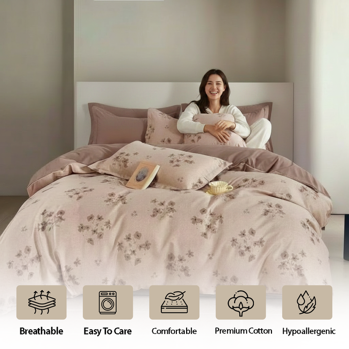 Light pink bedding with floral pattern for bedroom décor