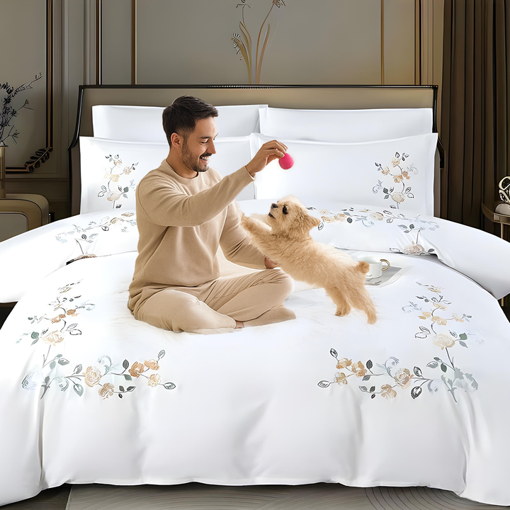 Signature White Floral 6 Piece King Size Bedding Set – Refined Luxury Comfort (6ES75)