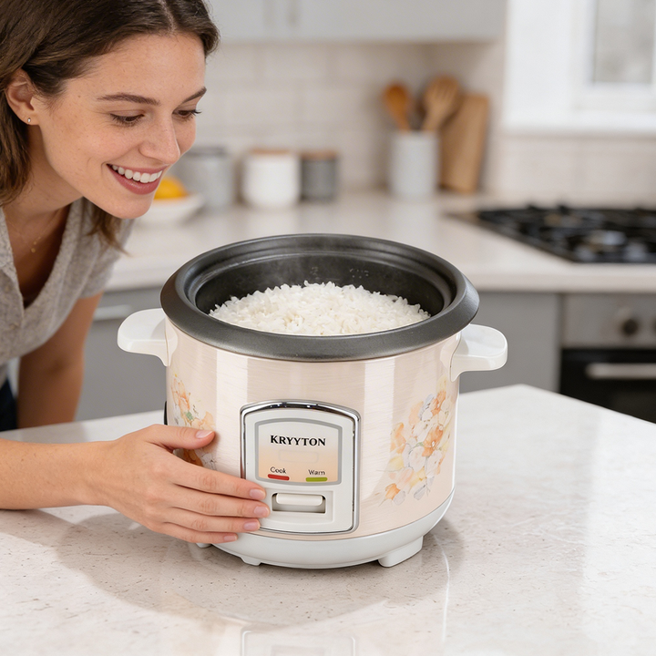 Kitchen rice cooker with lid and cooking accessories